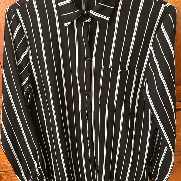Large Black and White Striped Button down Blouse. Worn only once. - Picture 4 of 4